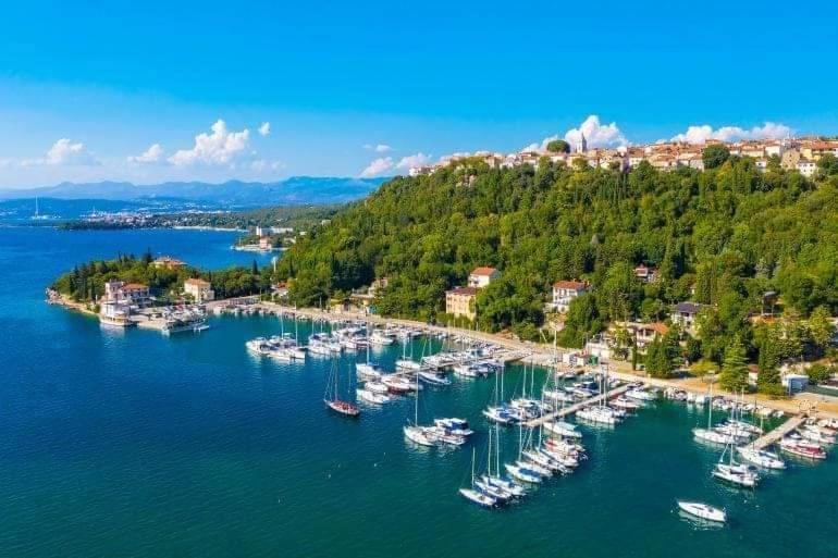 Apartmani Omisalj Bagian luar foto
