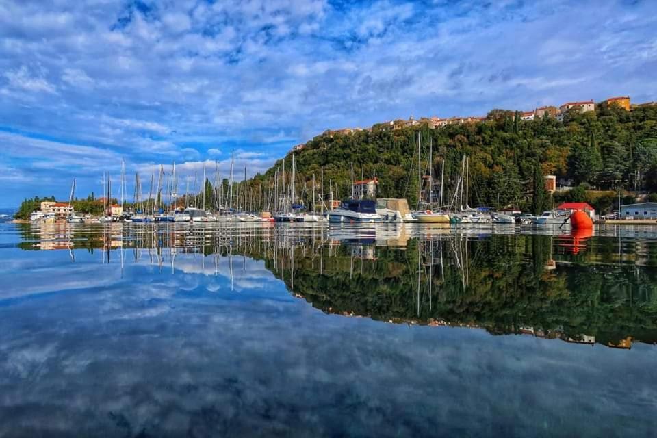 Apartmani Omisalj Bagian luar foto