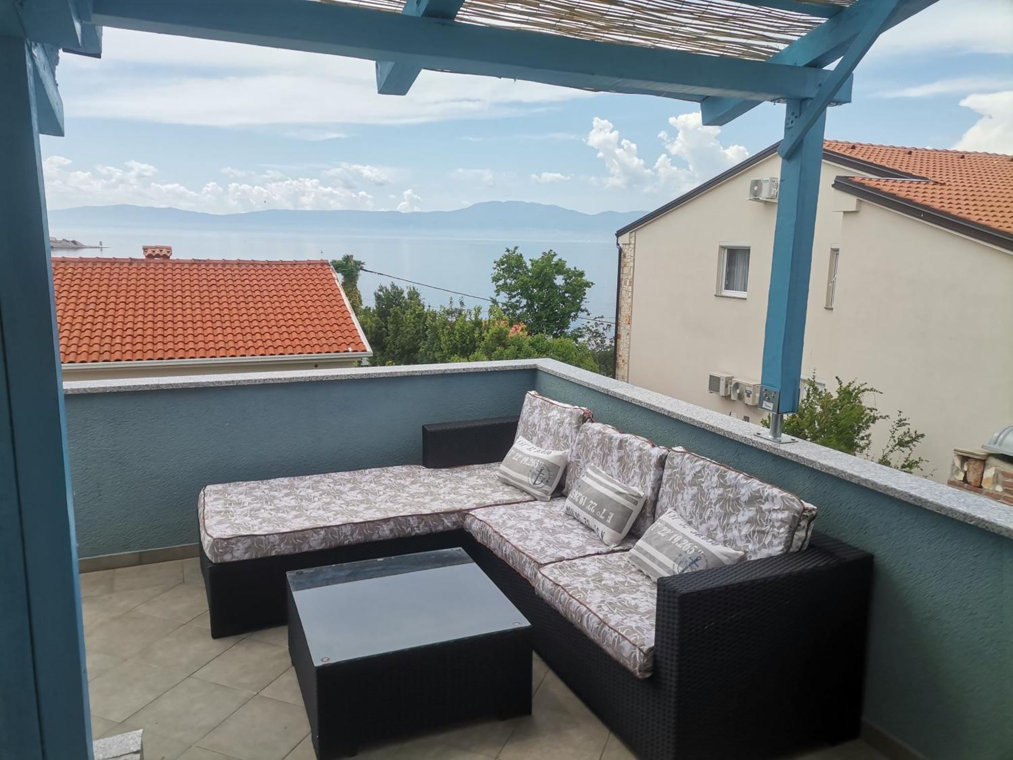 Apartmani Omisalj Bagian luar foto